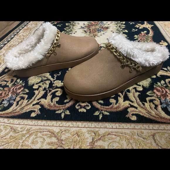 New GBG LOS ANGELES SLIPPERS SHOES size 8 GUESS - Picture 4 of 15